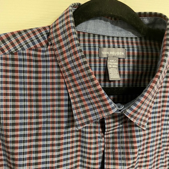 Van Heusen Mens Long Sleeved Dress Shirt Size XXL Neck 18-18 1/2 - Picture 3 of 11
